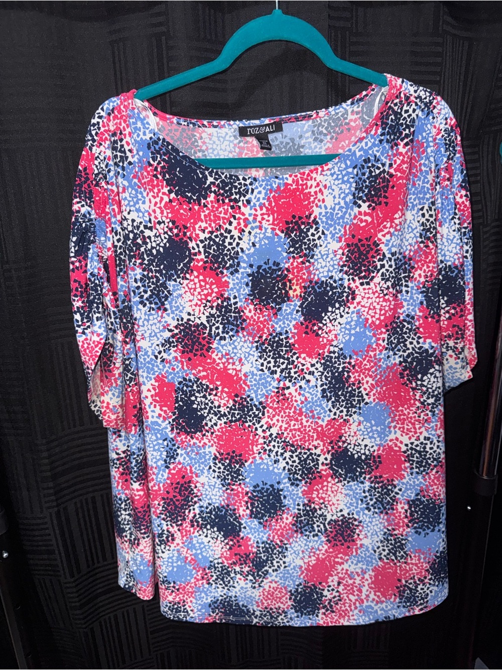 Roz & Ali Pink, Blue & Black Printed Scoop Neck Top